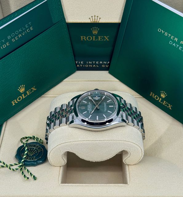 Rolex Datejust 126200 Image 2